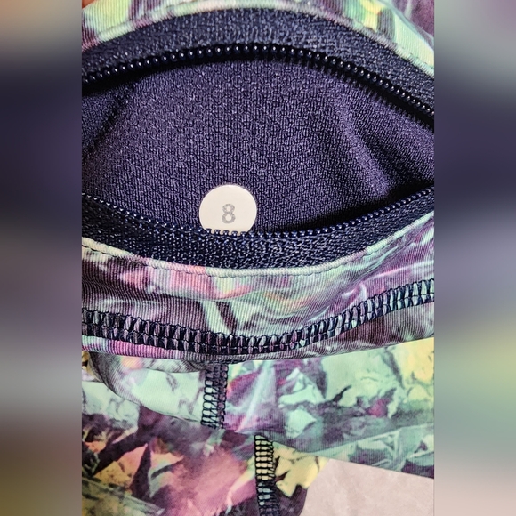 Lululemon Run: Inspire Crop II Women Sz 8 Leggings Iridescent Multi Luxtreme - Picture 8 of 10